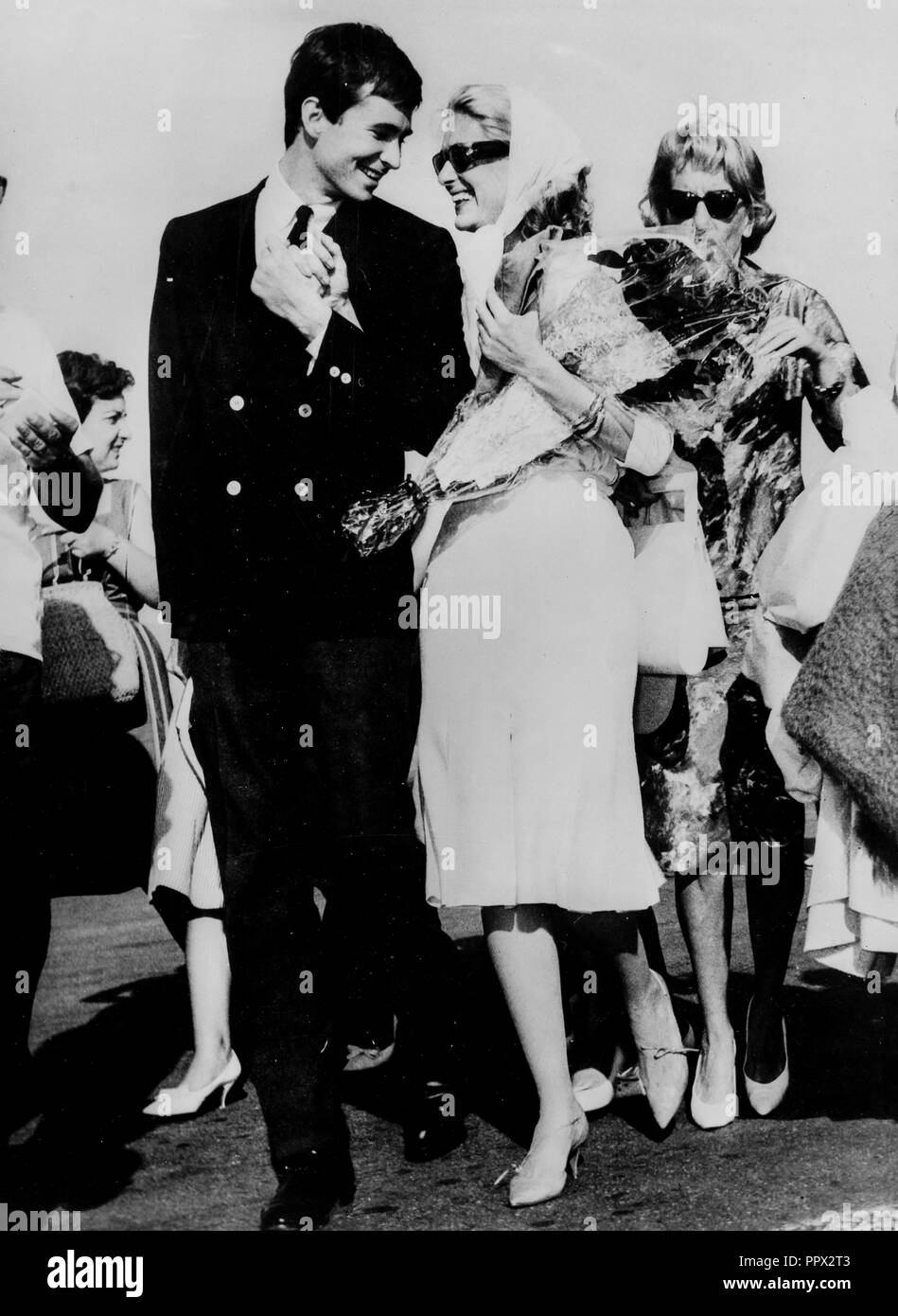 melina merkouri, anthony perkins, 1961 Stock Photo Alamy