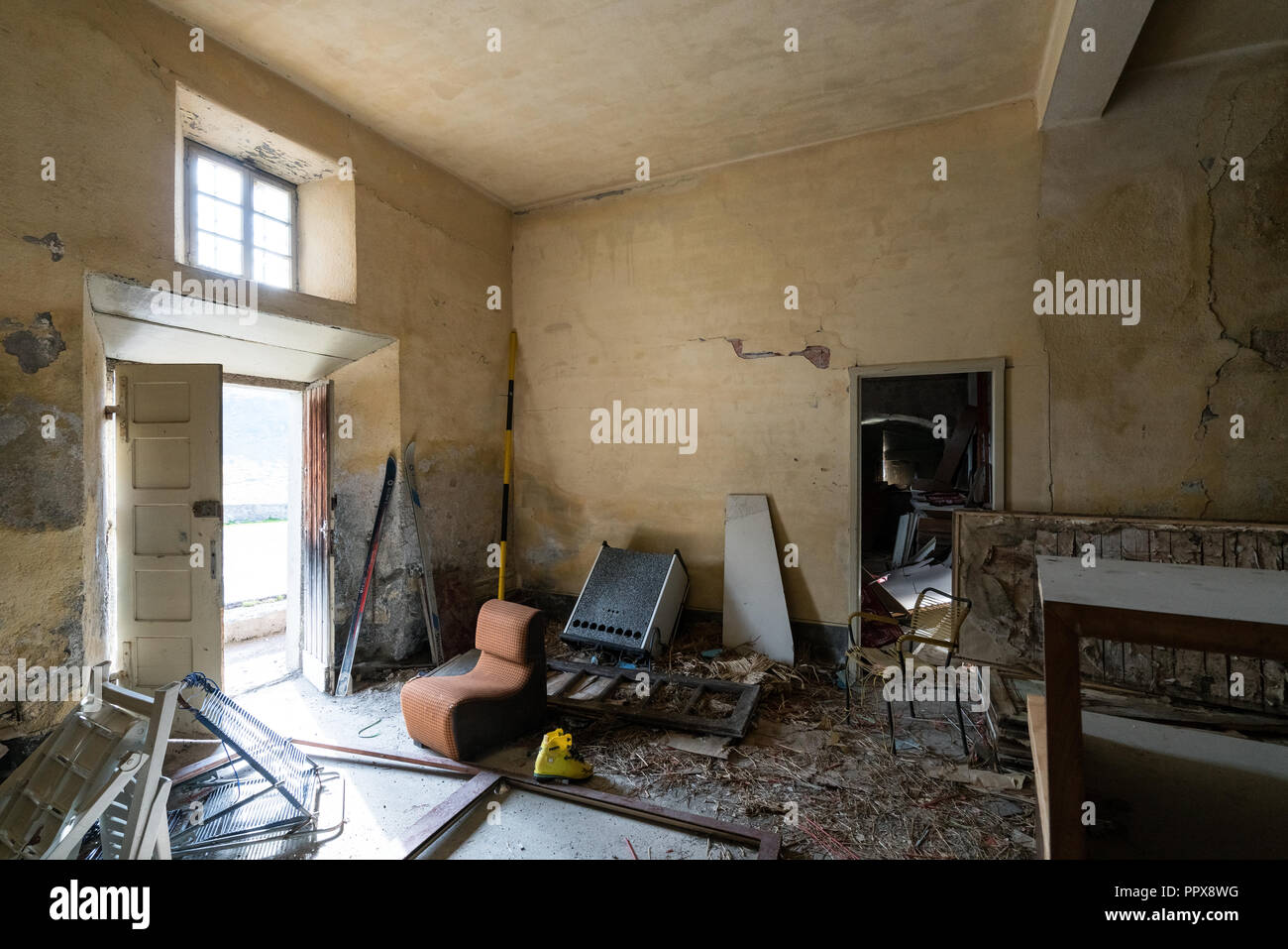 An abandoned house on the Bormio side of Stelvio Pass, Italy, Europe, EU Stock Photo