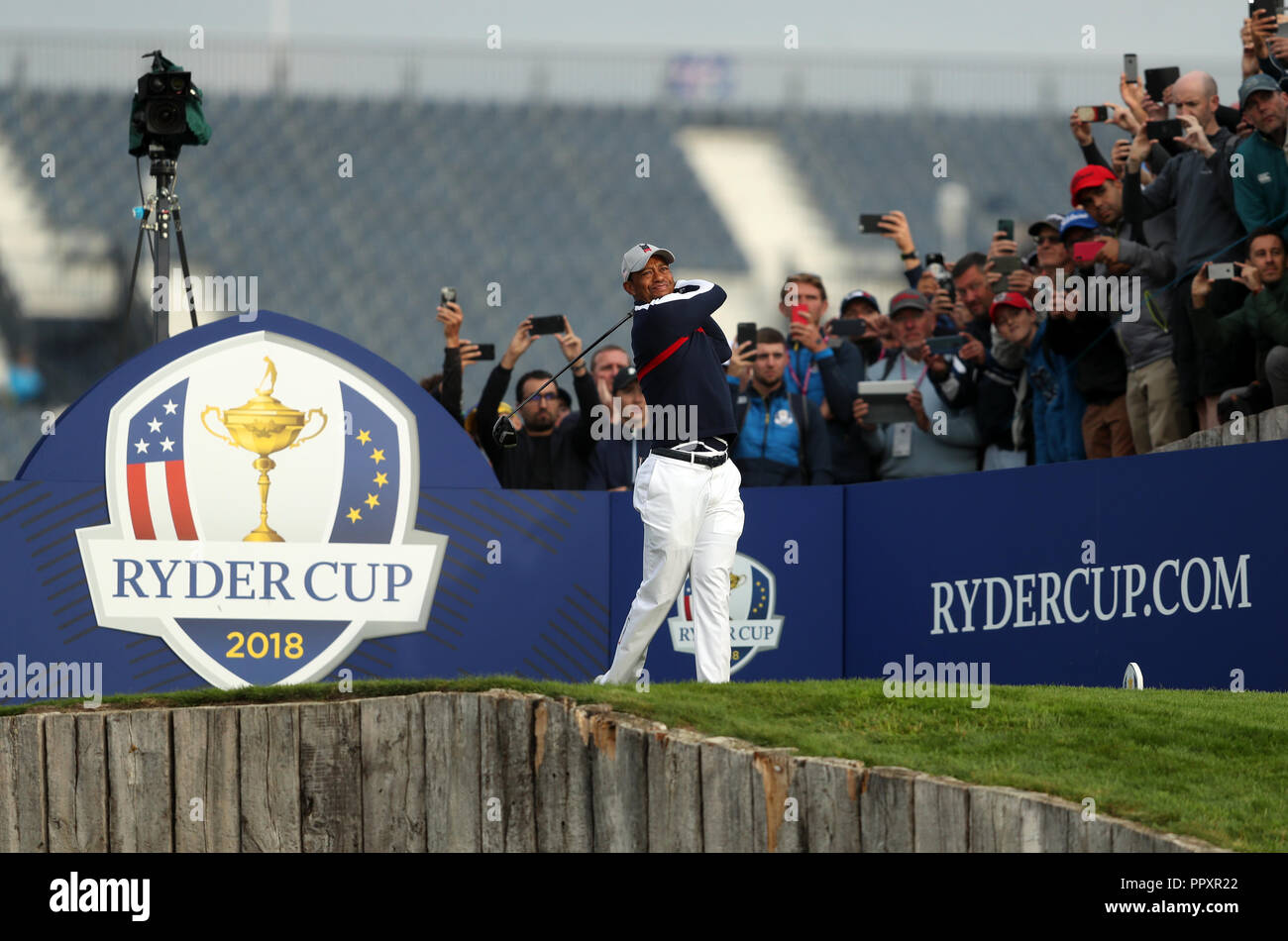 Team Usa S Tiger Woods Tees Off The 3rd During The Fourballs Match