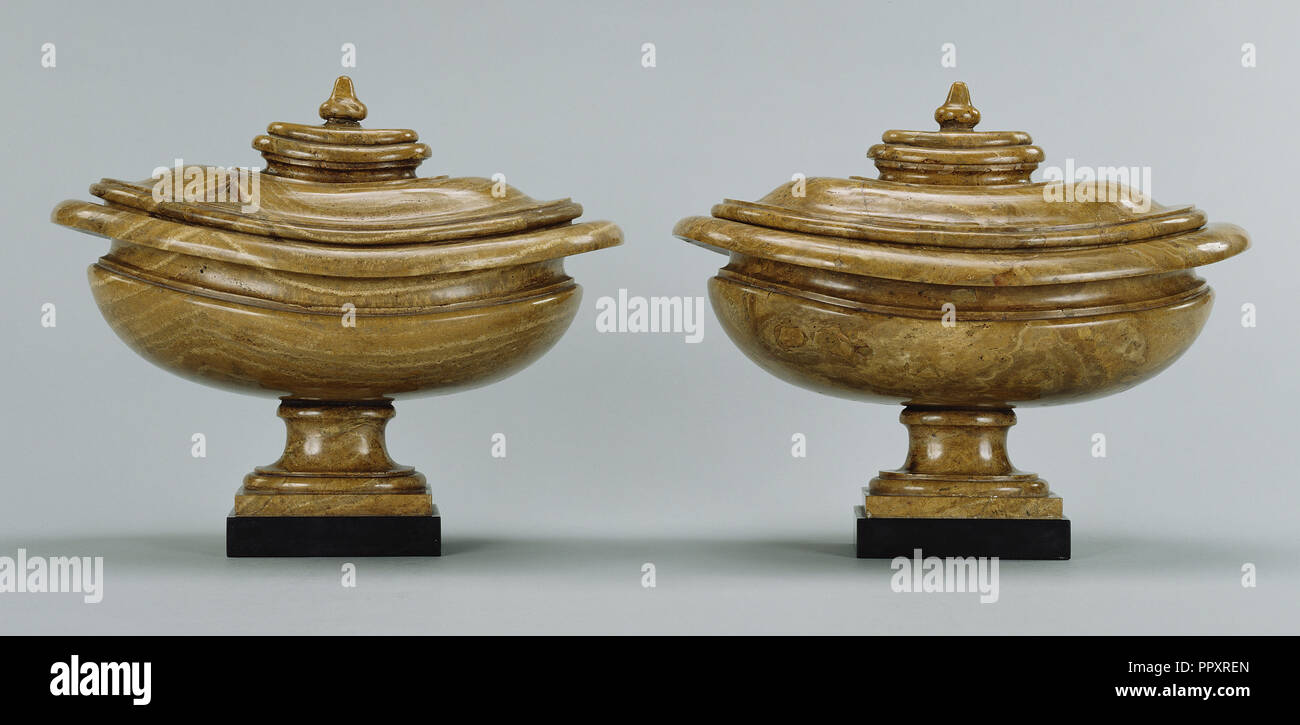 Pair of Vases; Italy; early 17th century; Golden alabaster, alabastro