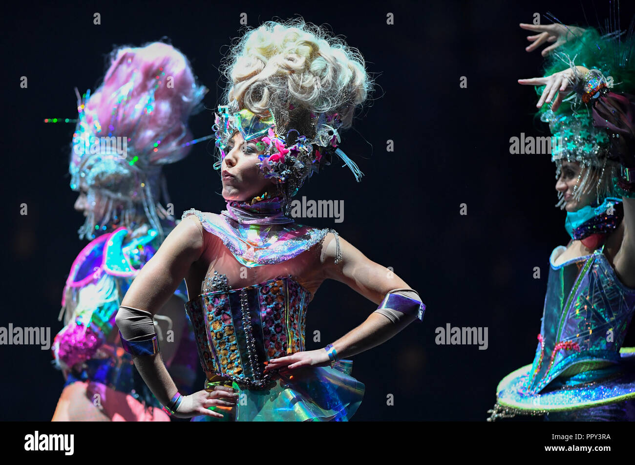 Wellington, New Zealand. 28th Sep, 2018. Models present creations during the annual World of Wearable Art Awards Show in Wellington, New Zealand, on Sept. 28, 2018. Credit: Xinhua Photo/Guo Lei/Xinhua/Alamy Live News Stock Photo