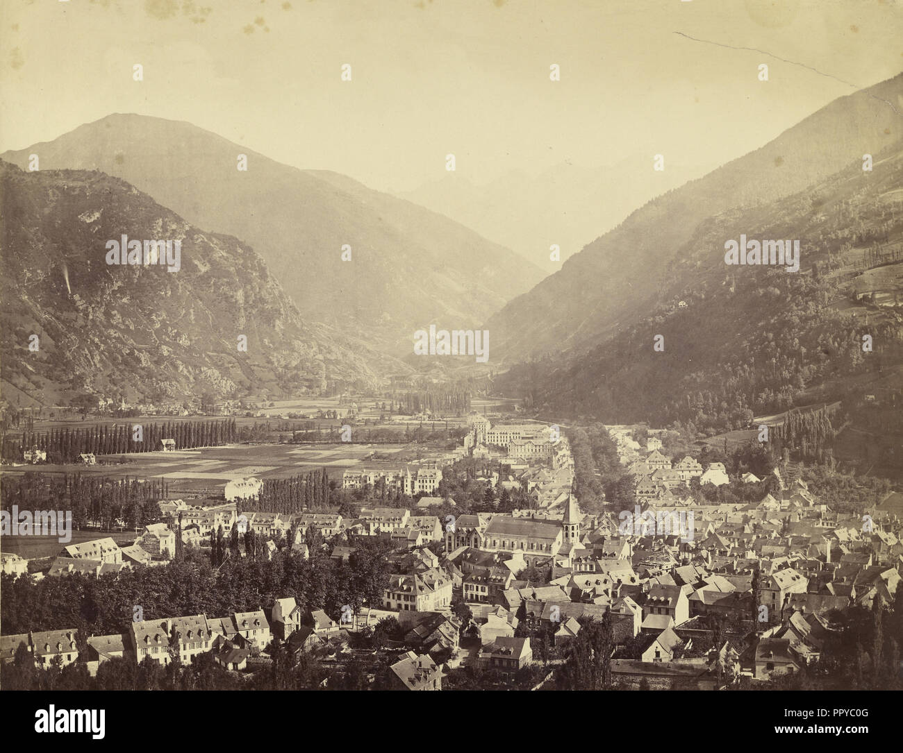 Farnham maxwell hires stock photography and images Alamy