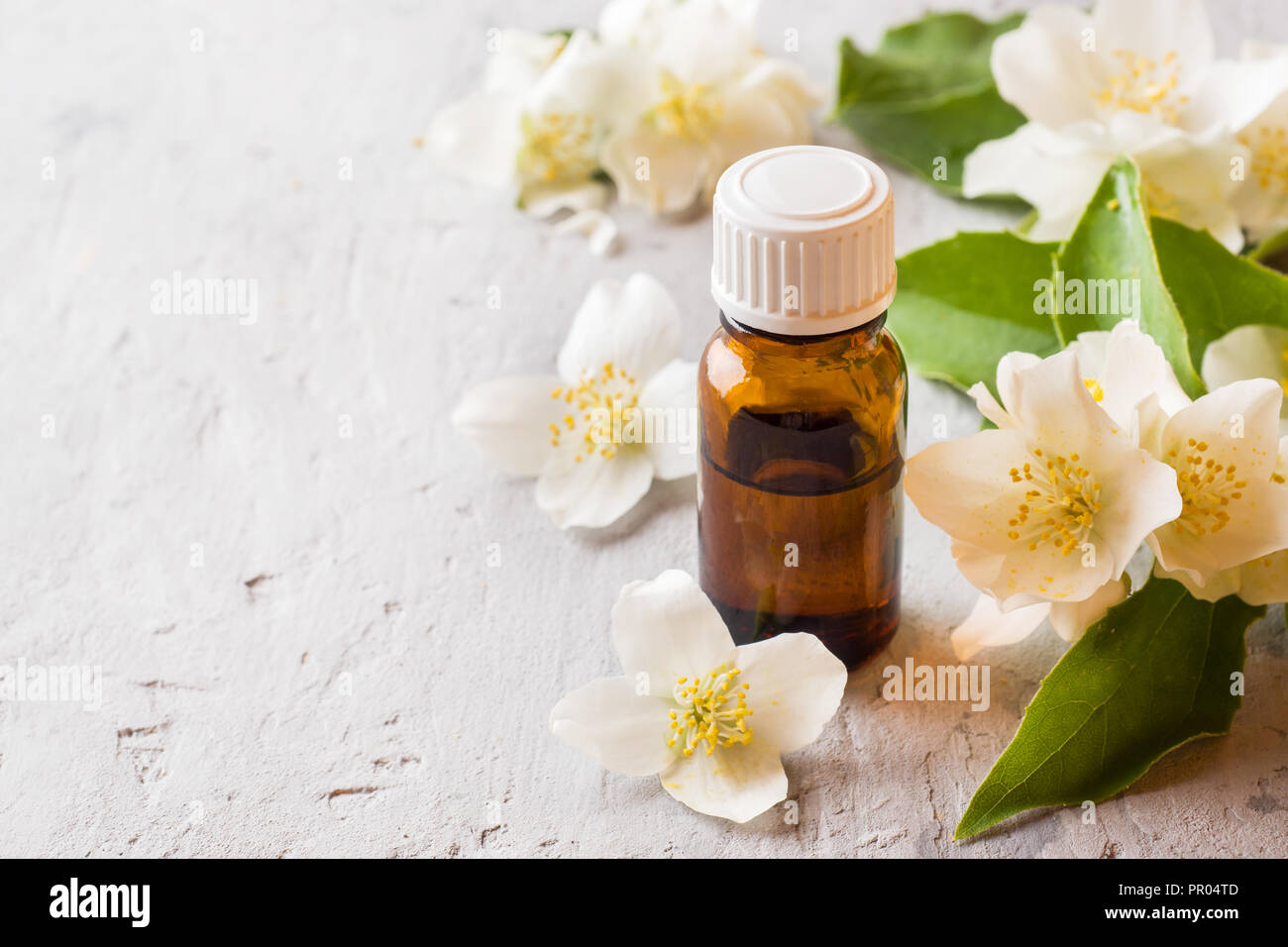 Jasmine oil hi-res stock photography and images - Page 3 - Alamy