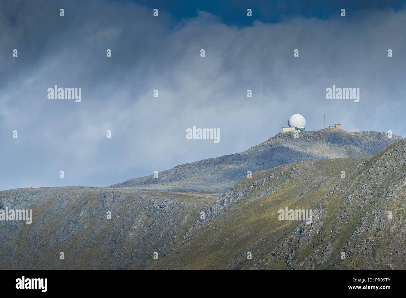 Early warning radar station hires stock photography and images Alamy