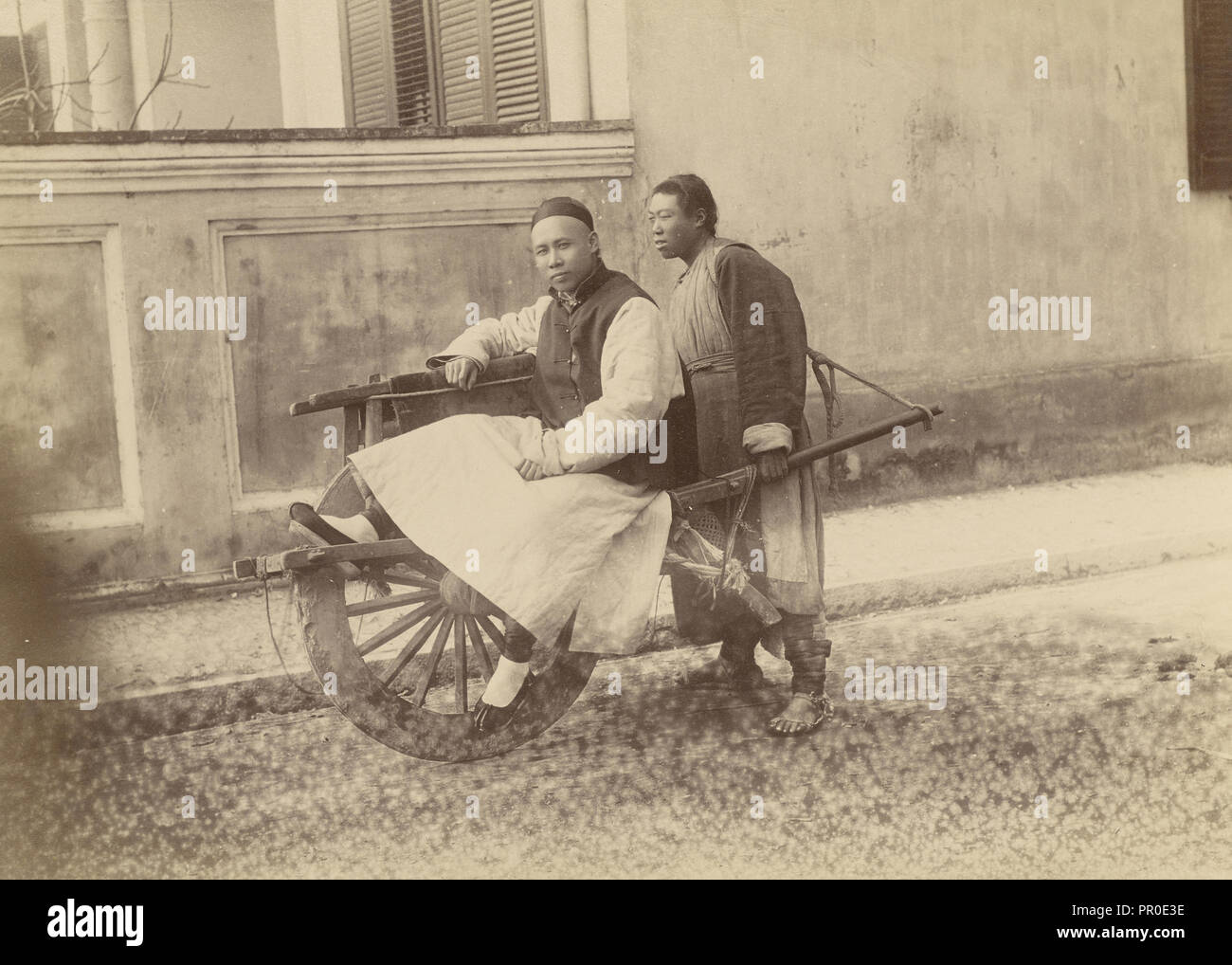 Wheelbarrow china hires stock photography and images Alamy