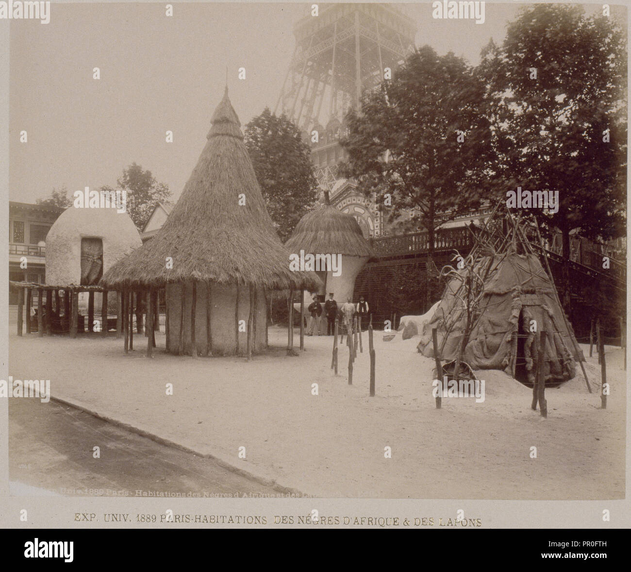 Habitations nègres d'Afrique et des Lapons, Exposition universelle, Paris, B.K. Editeur., Albumen, 1889, View of the African Stock Photo