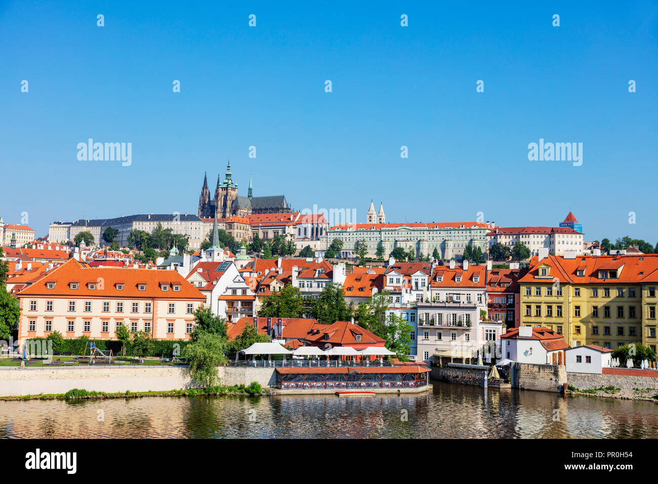 Prague Castle and St. Vitus Cathedral, Prague, UNESCO World Heritage Site, Bohemia, Czech Republic, Europe Stock Photo