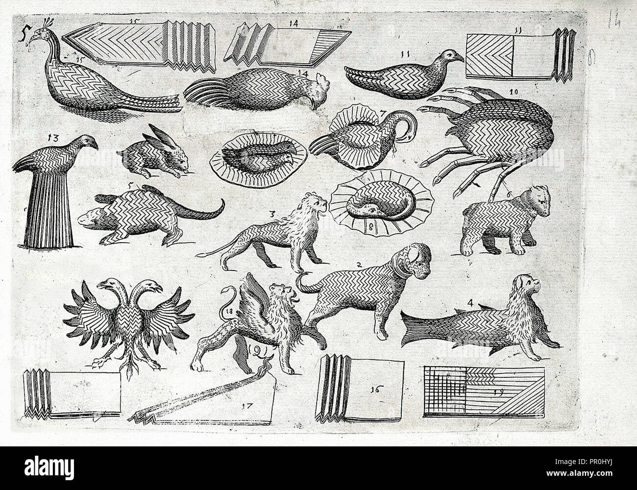 Folded napkins, Li tre trattati di messer Mattia Giegher, bavaro di  Mosbvrc, trinciante dell'ill.ma natione alemanna in Padova Stock Photo -  Alamy, image size:1300x1000