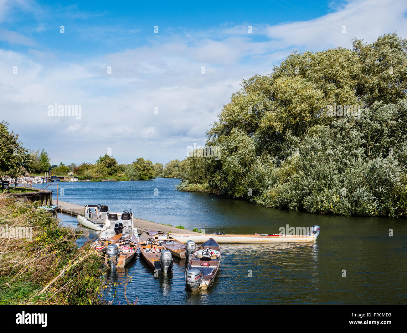 Radley college boathouse hi-res stock photography and images - Alamy