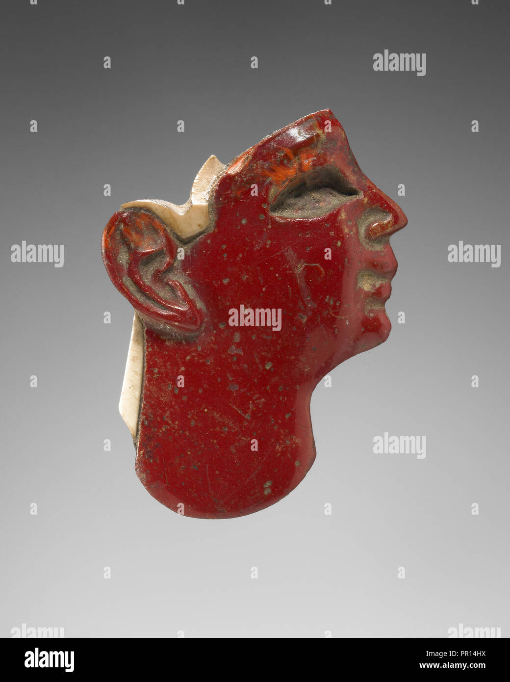 Head Inlay; Egypt; 1540 - 1075 B.C; Glass; 3 cm, 1 3,16 in Stock Photo