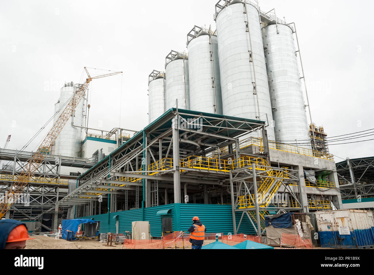 Construction of chemical factory. Tobolsk. Russia Stock Photo - Alamy