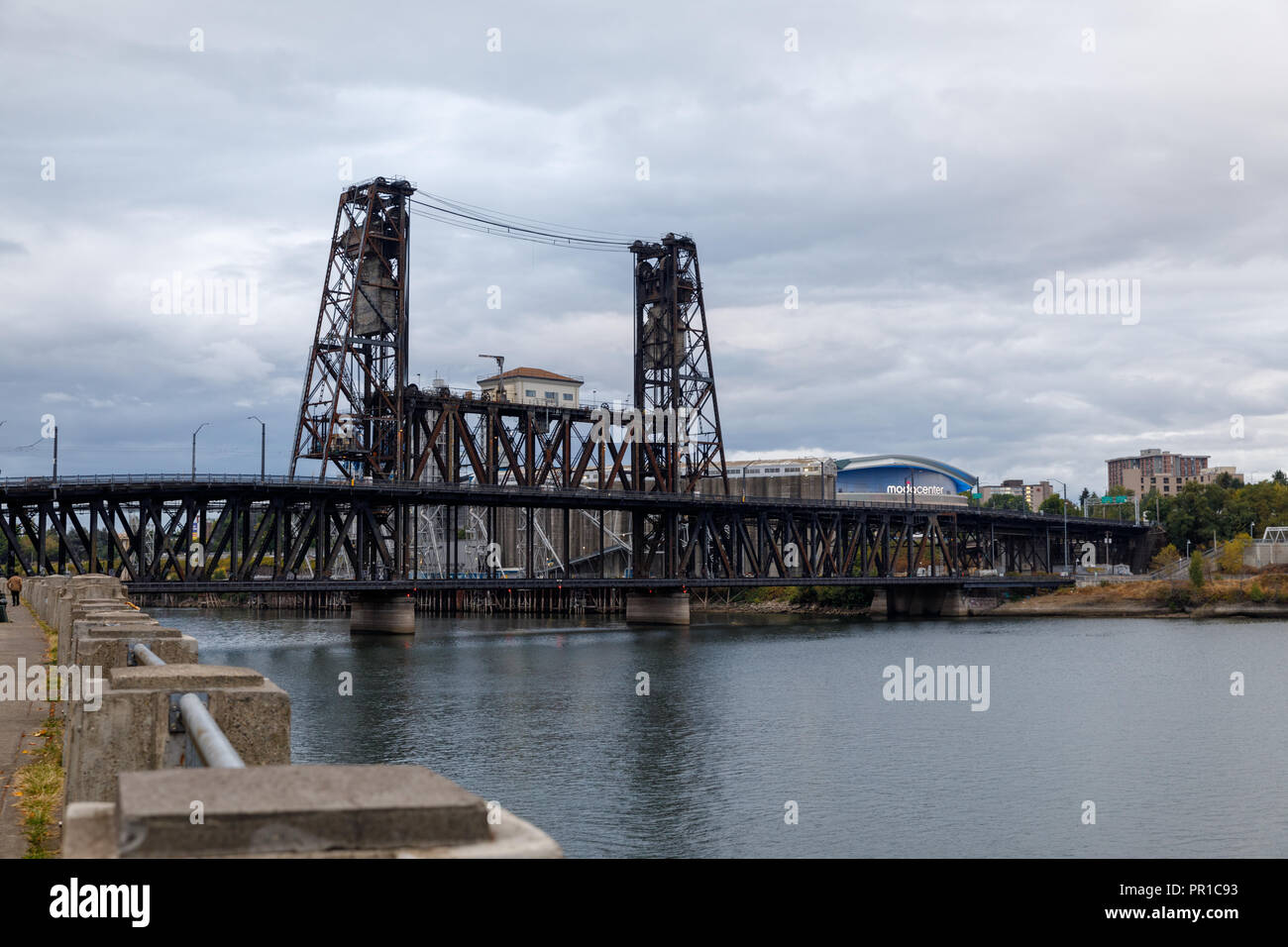 Portland, Oregon Sep 16, 2018 Steel bridge over Willamette river