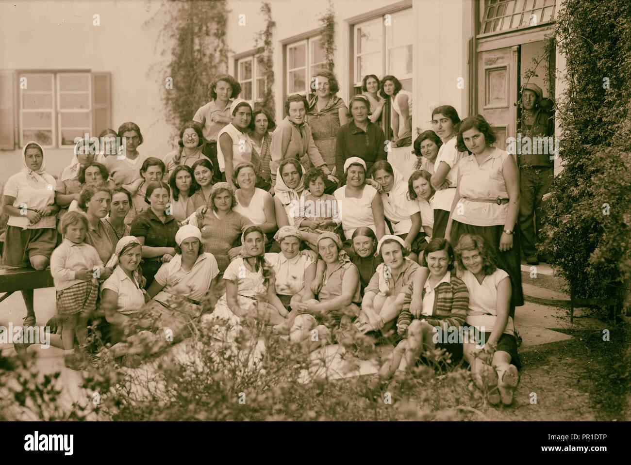 Nahalal. Girls' agricultural training school. Group of girl students. 1920, Israel, Nahalal Stock Photo