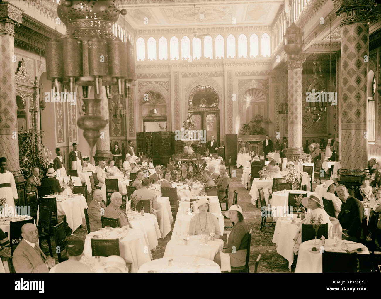 Egyptian hotels Ltd., Cairo. Shepheard's Hotel. Interior. Main dining