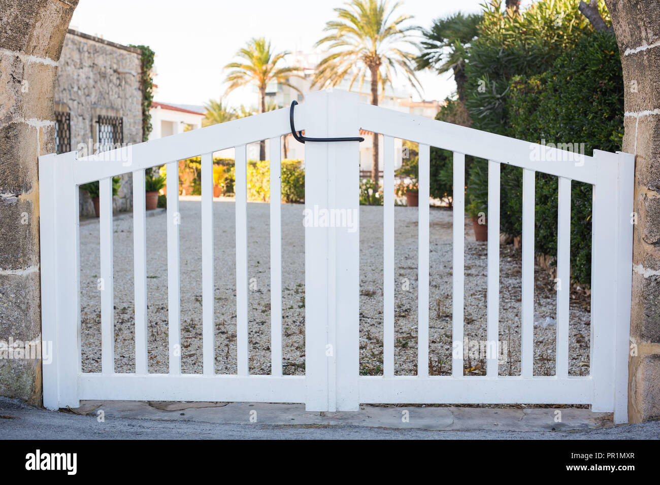 White picket gates hi-res stock photography and images - Alamy