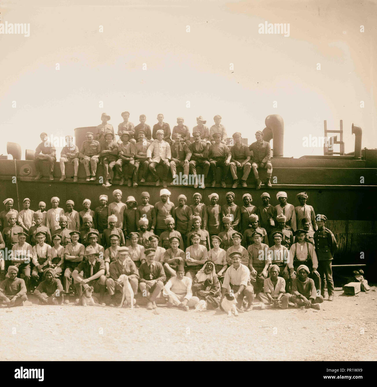 British engineers with German prisoners, boatbuilding, Dead Sea, 1918. 1918 - Stock German Dead Sea Stock Photos & German Dead Sea Stock Images - Alamy