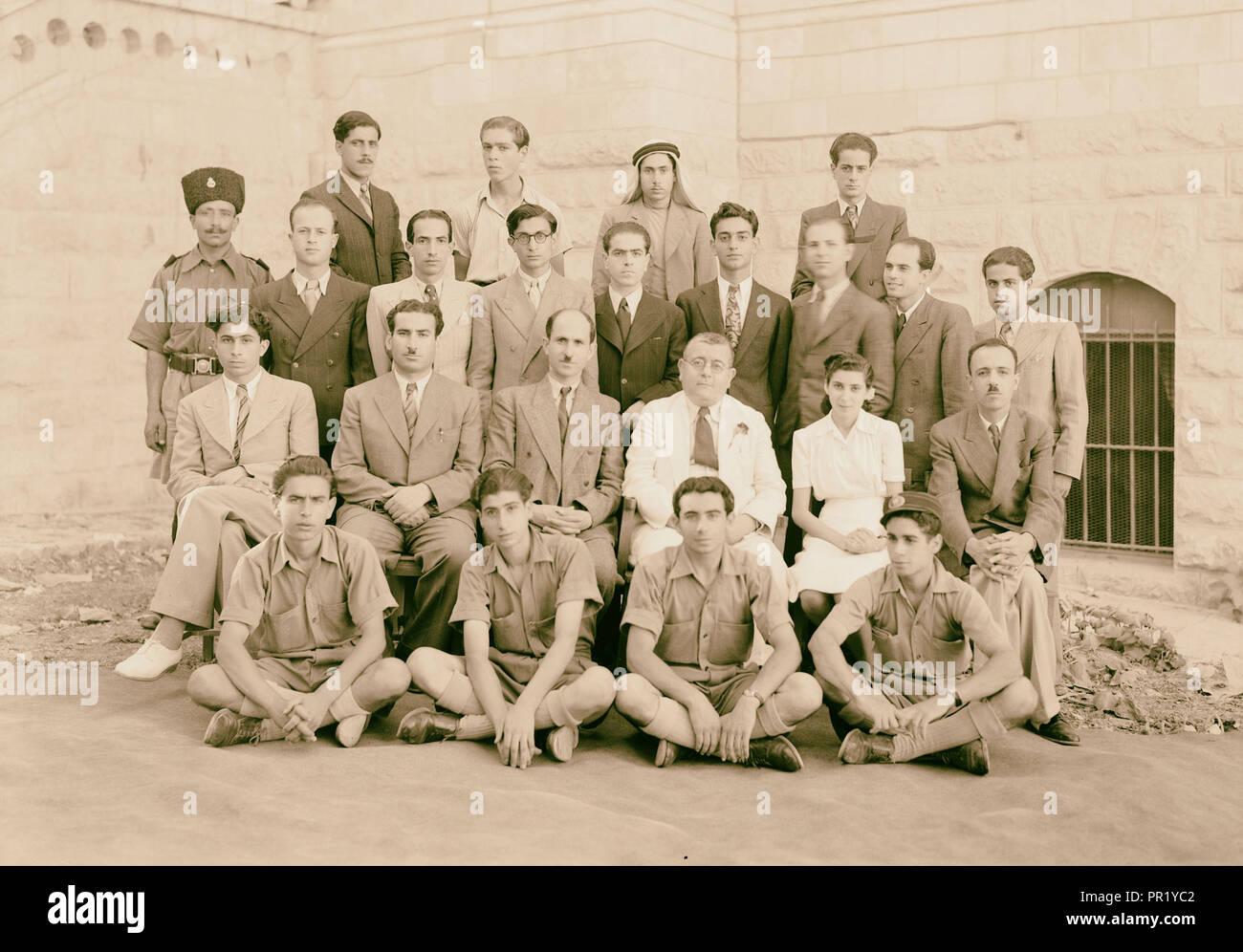 P.B.S groups taken on Aug. 8, 1942 (Arabs & Jews), smaller group 1942, Jerusalem, Israel Stock Photo