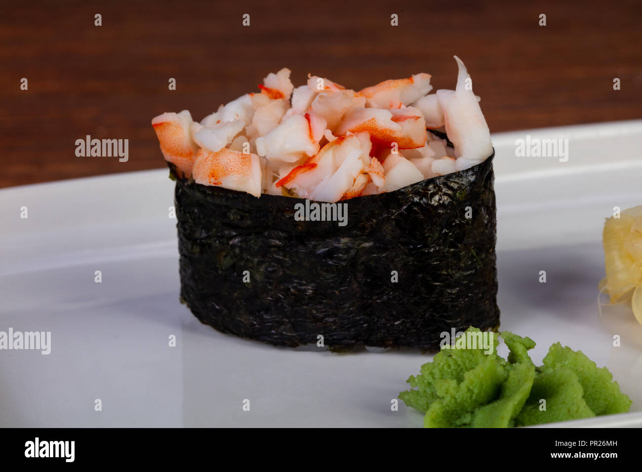 Kani tobiko gunkan sushi king