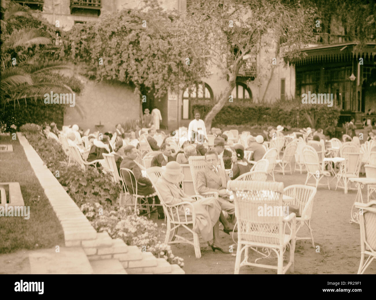 Egypt. Cairo. Hotels. Mena House. Front garden, tea time. 1934, Egypt, Cairo Stock Photo
