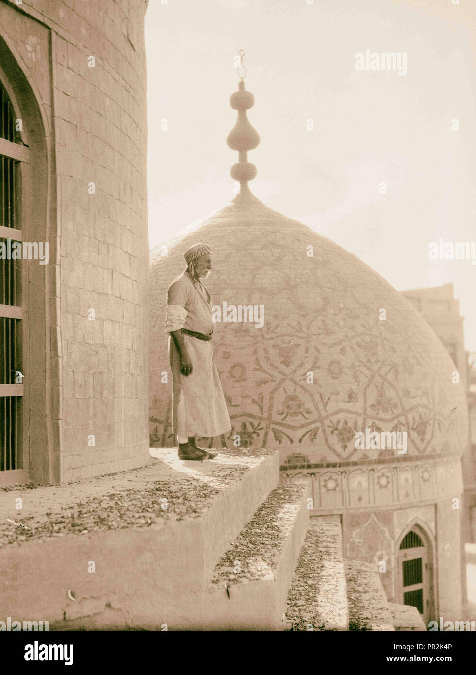 Iraq. (Mesopotamia). Baghdad. Views, street scenes, and types. Haidar Khana Mosque. The smaller dome. 1932, Iraq, Baghdad Stock Photo