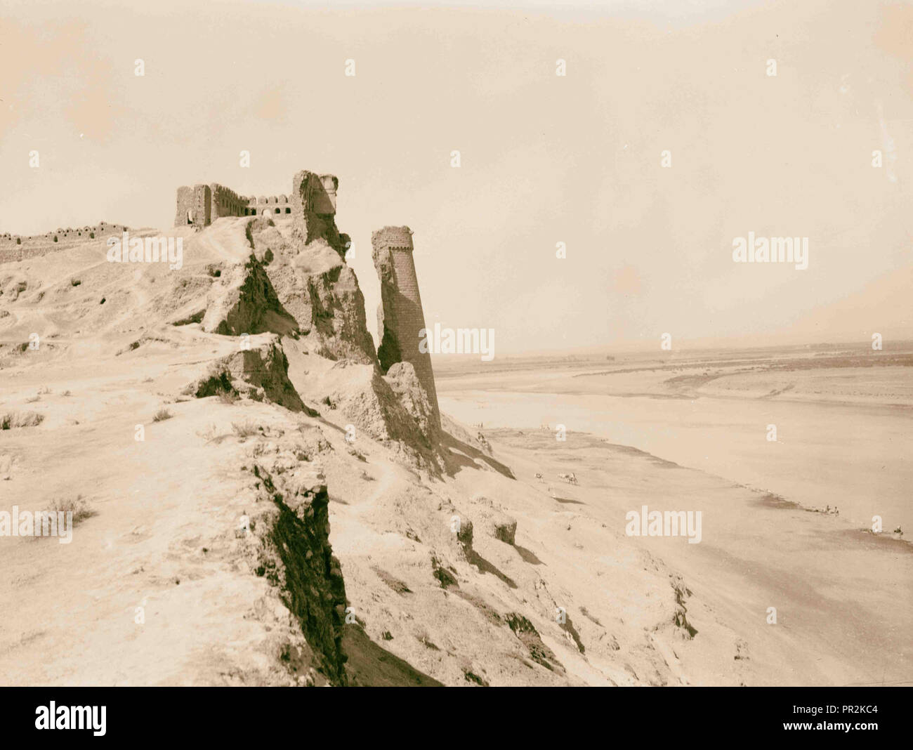 Iraq. Mosul. Sennacherib's castle. Ruined remains on the west bank of the Tigris river. 1932, Iraq, Mosul Stock Photo
