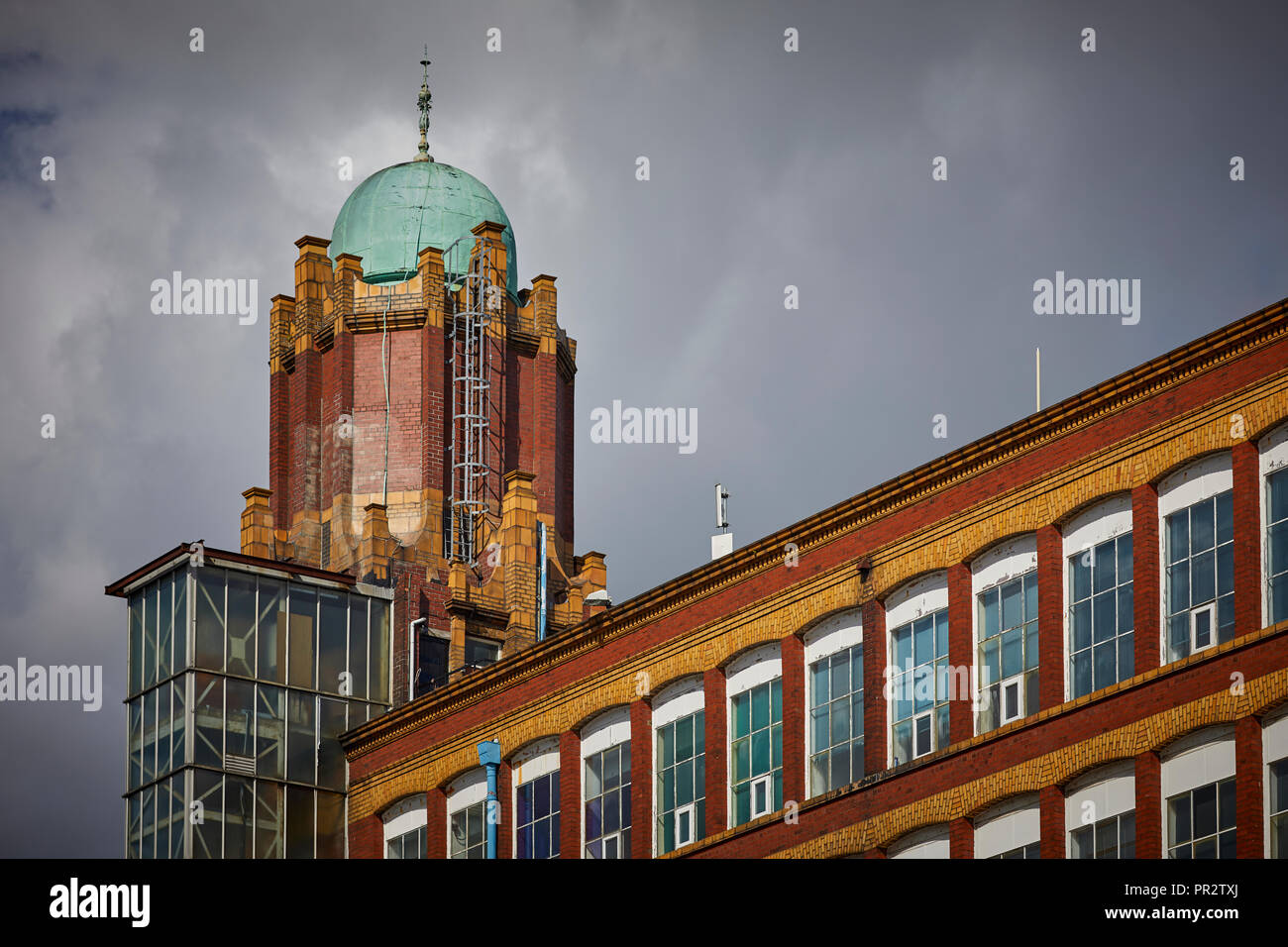 When completed, Broadstone Mill largest cotton spinning mill in the