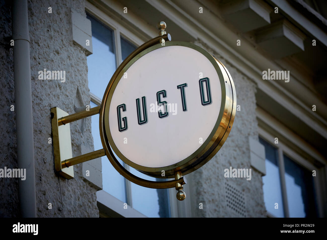 Alderley Edge, Cheshire, England. Gusto in the village on London Road by Living Ventures Restaurants Stock Photo
