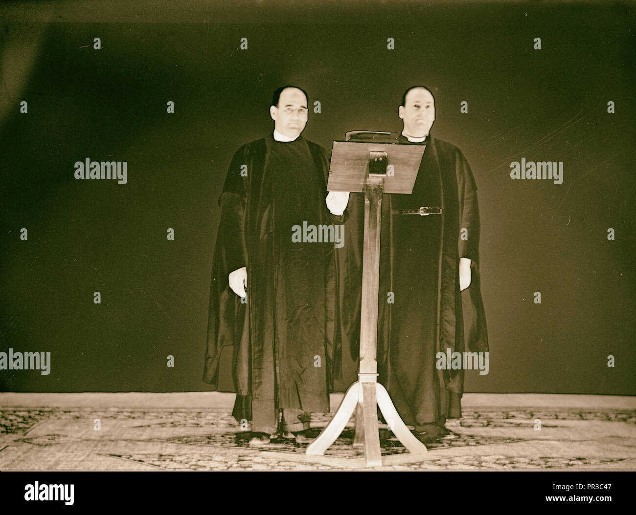 The Christmas Story, Y.M.C.A. tableaux The Readers 1934, Jerusalem, Israel Stock Photo Alamy