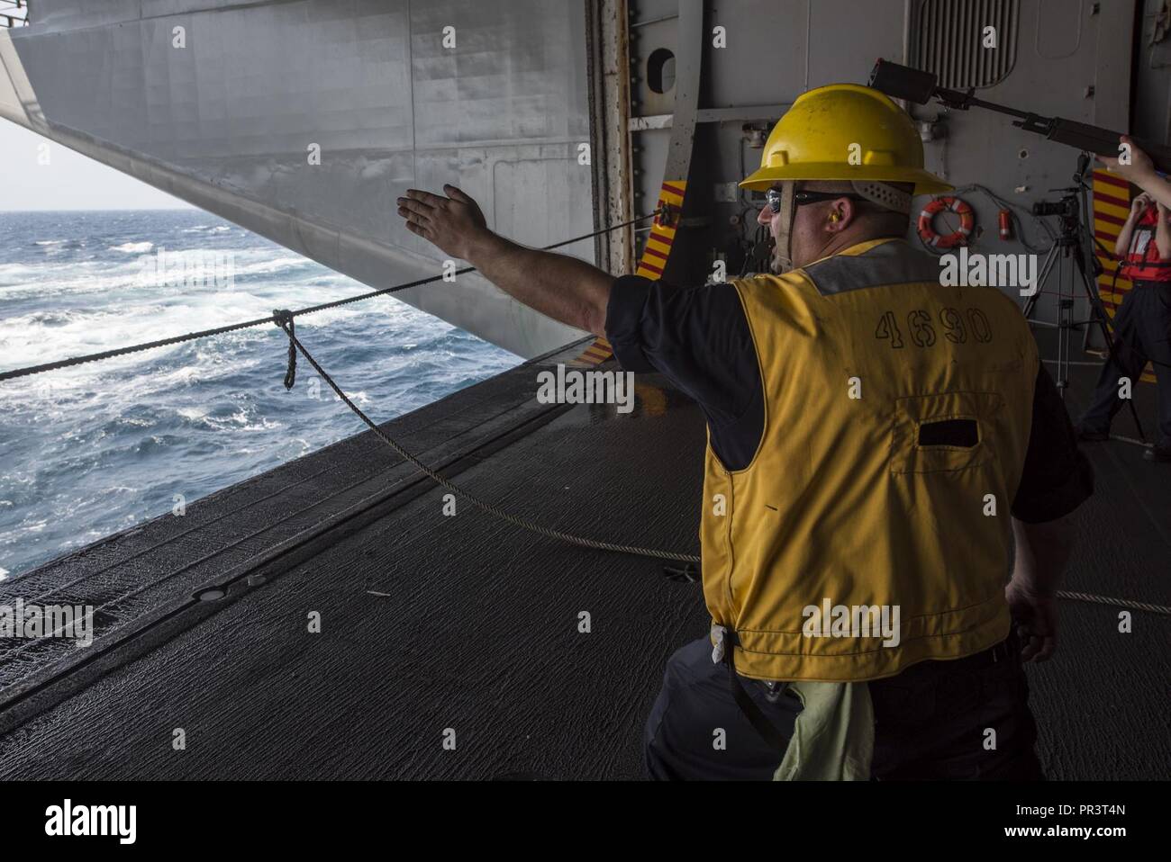 ATLANTIC OCEAN (June 22, 2017) Boatswain's Mate 1st Class Russell Crim