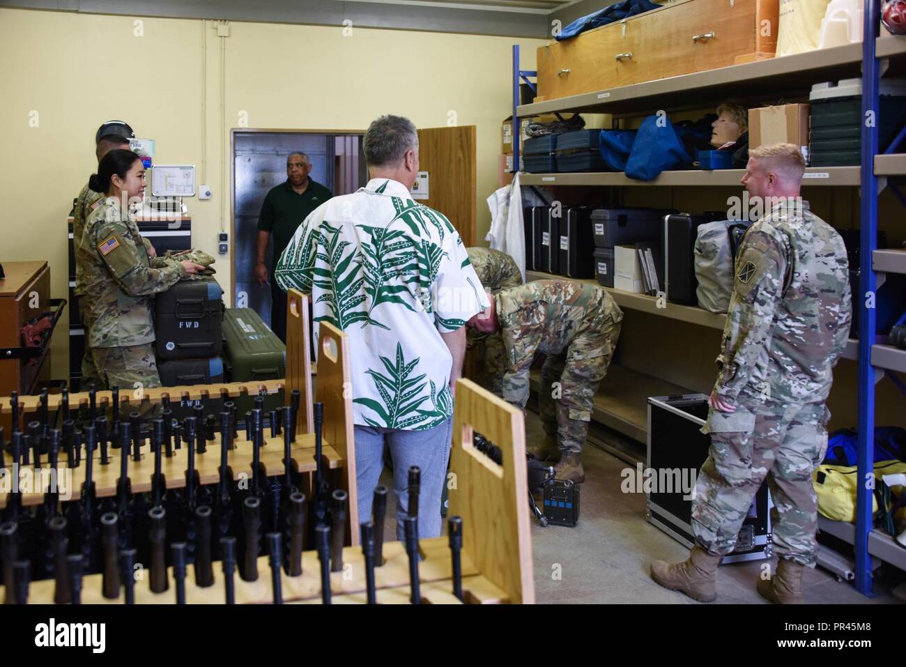 U.S. Soldiers with 10th Army Air and Missile Defense Command (AAMDC) learn the equipment and training support possibilities of Training Support Center (TSC) Ansbach. TSC Ansbach is a part of Training Support Activity Europe (TSAE), which is a part of 7th Army Training Command (7 ATC). Ansbach, Germany, Sep. 7, 2018. Stock Photo