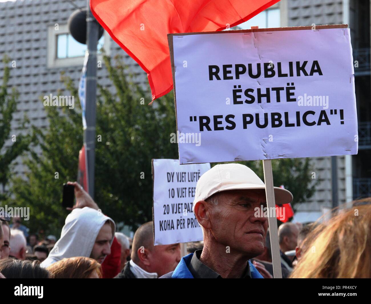 Pristina, Kosovo. 29th September 2018. Protesters gather in Skanderbeg Square, Pristina, Kosovo, to demonstrate against land swaps with Serbia proposed by President Hashim Thaci. The protest was organised by the opposition Vetevendosja (self determination) party led by Albin Kurti. Protesters called for the resignation of President Credit: William Young/Alamy Live News Stock Photo