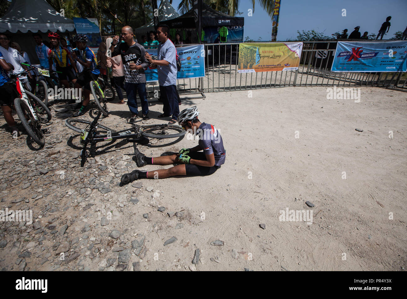 Tanjung Lesung, Banten, Indonesia. 29th Sep, 2018. MTB riders complete  Rhino MTB XC Marathon at Tanjung Lesung forest in Banten, Indonesia on  September 29, 2018. More than 100 athletes and sport enthusiasts