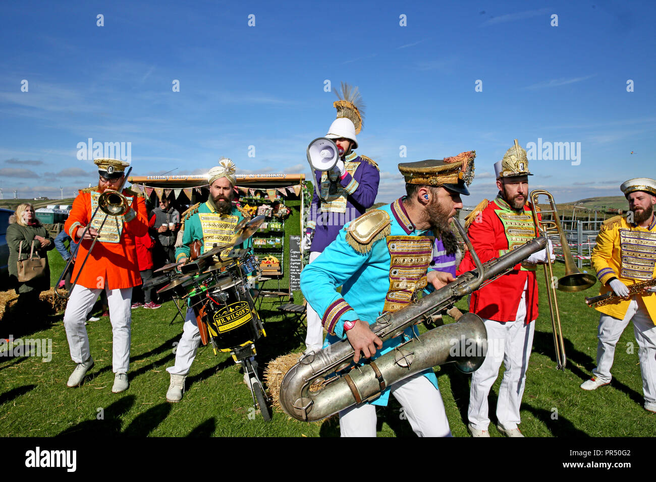 Halifax, UK. 29th September 2018. Mr Wilson's Second Liners playing at the  South Pennines Kite festival on Hunter Hill, Wainstalls, Halifax, 29th  September, 2018 (C)Barbara Cook/Alamy Live News Stock Photo - Alamy