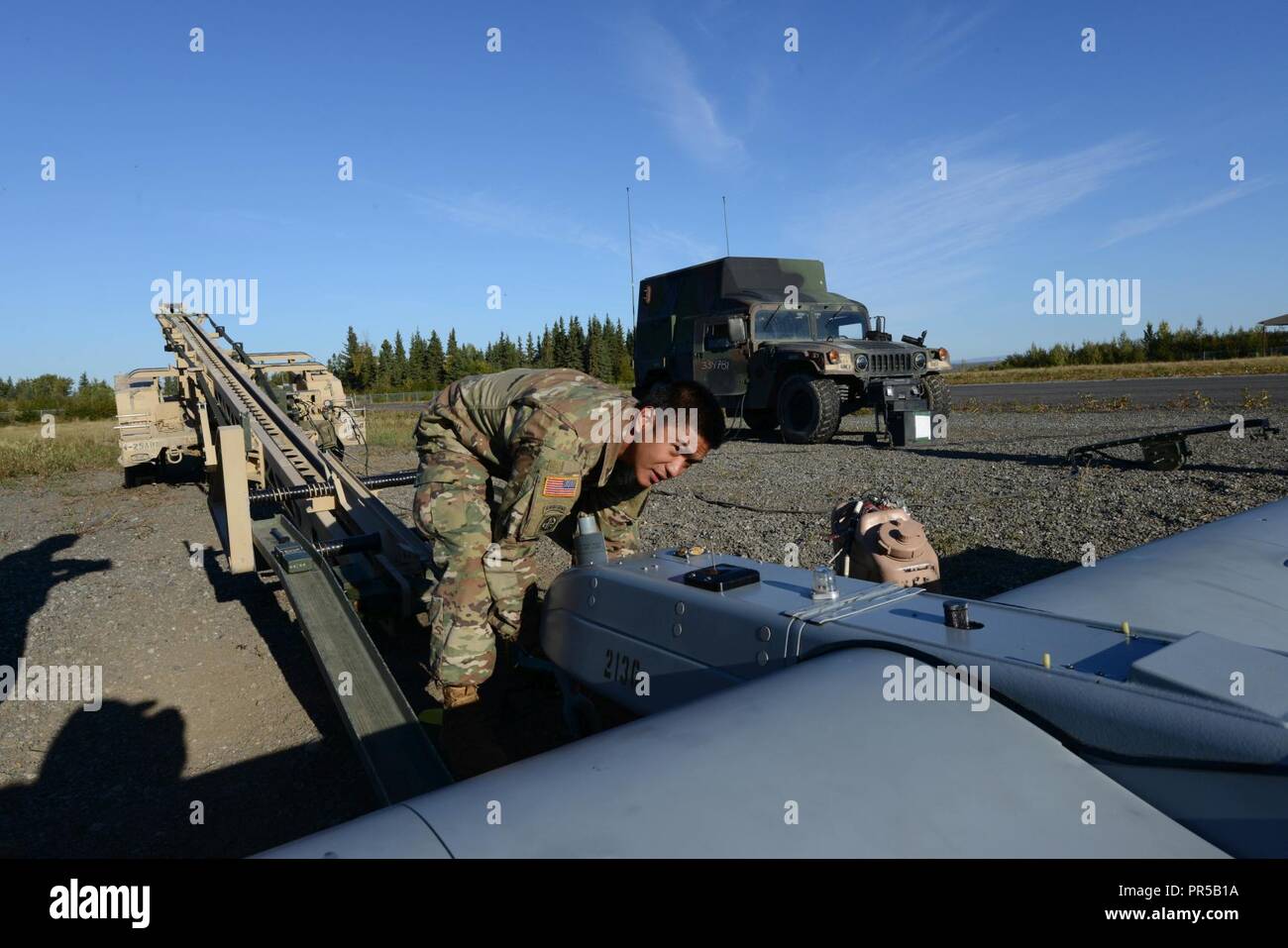 A Soldier from the 6th Brigade Engineer Battalion (Airborne), 4th