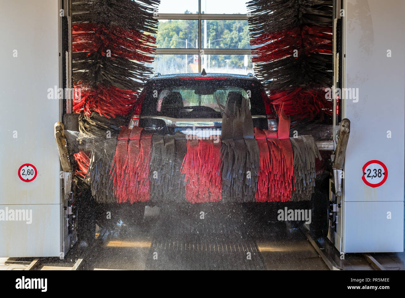how does shell car wash automatic brush works