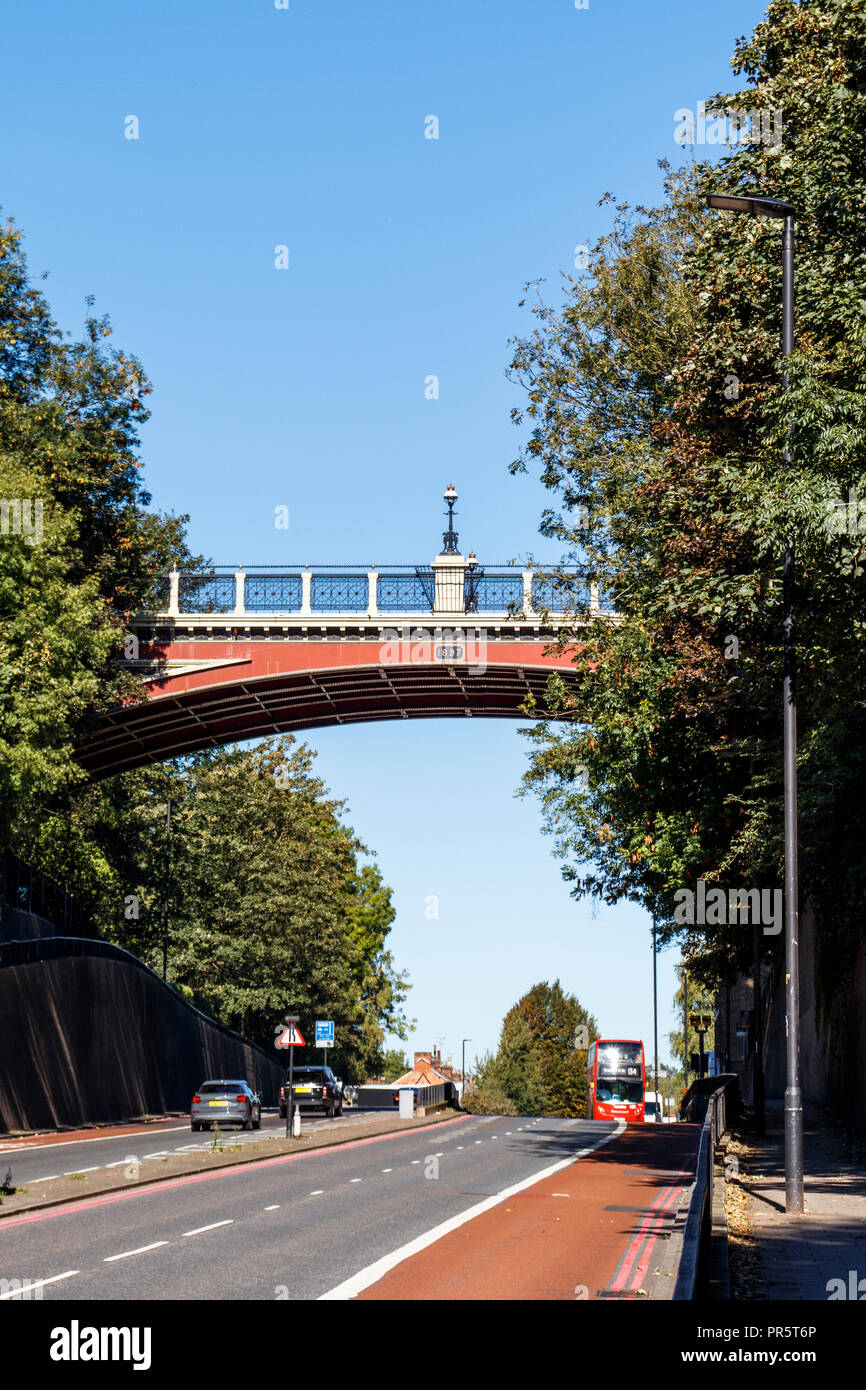 London landmark victorian uk hi-res stock photography and images - Alamy