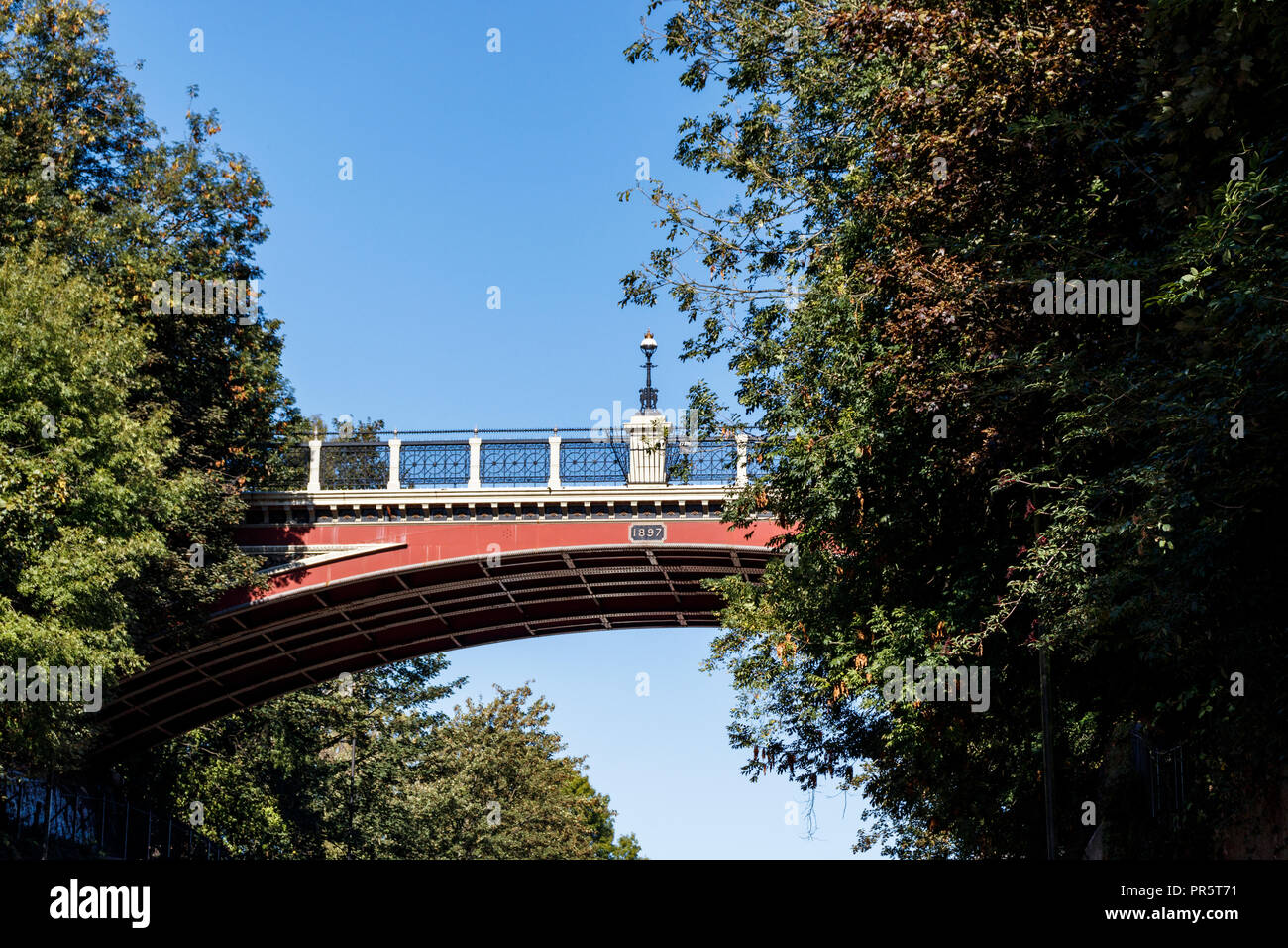 The famous Victorian Archway Bridge, built in 1897 to replace the