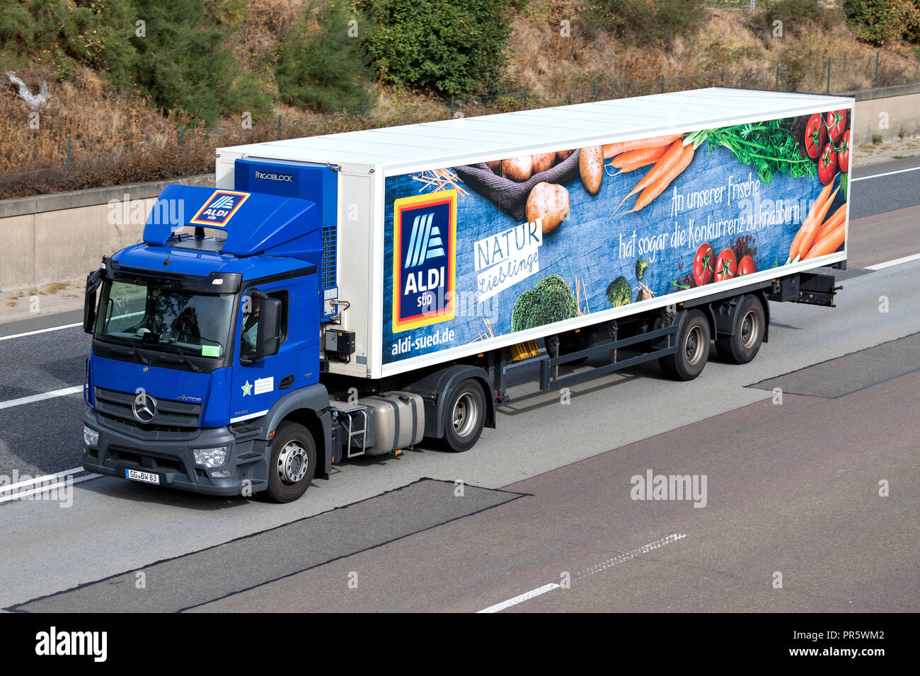 Aldi distribution hi-res stock photography and images - Alamy