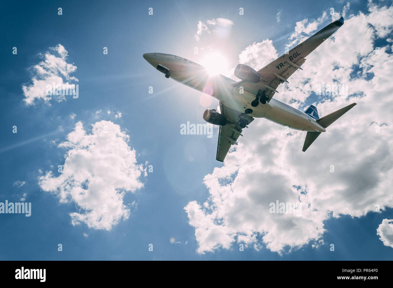 Airplane landing view hi-res stock photography and images - Alamy