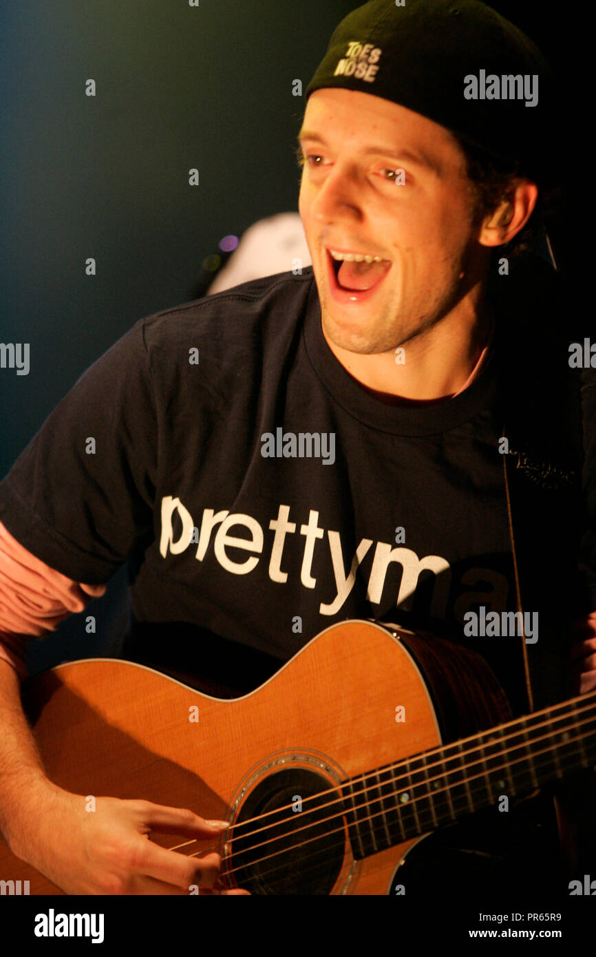 Jason Mraz performs in concert, at the Mizner Park Amphitheatre, in Boca Raton,  Florida, on December 3, 2005. Stock Photo