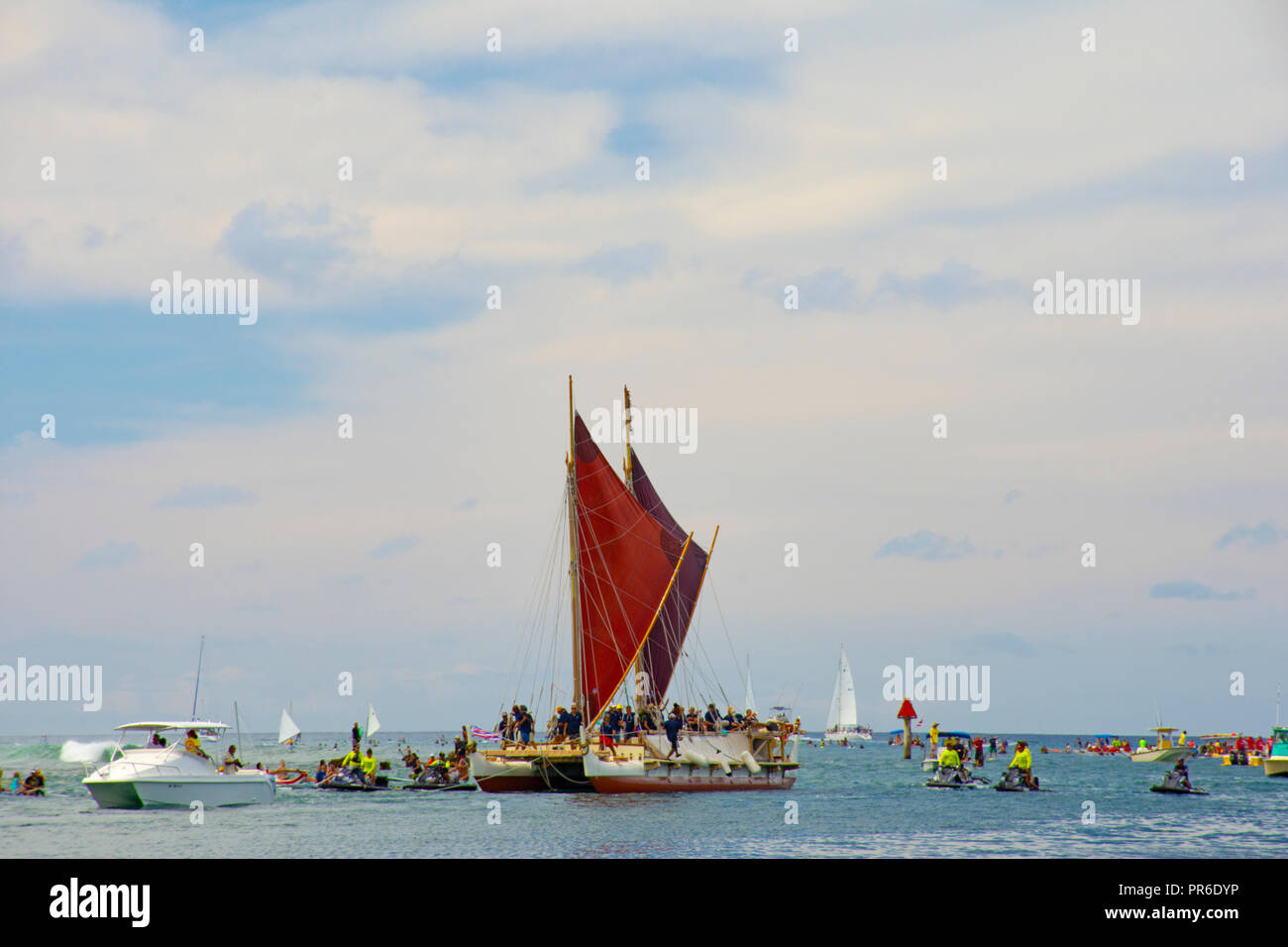 Traditional Hawaiian canoe Hokulea arrives from its worldwide journey