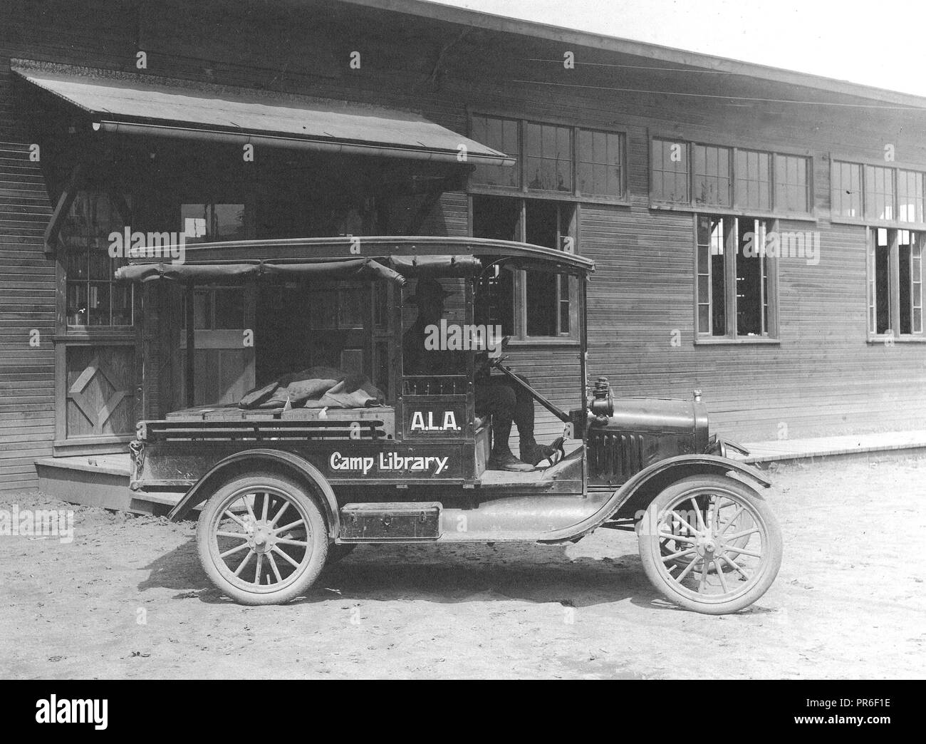 1918 - Camp Library Truck, Camp Sherman, Ohio Stock Photo