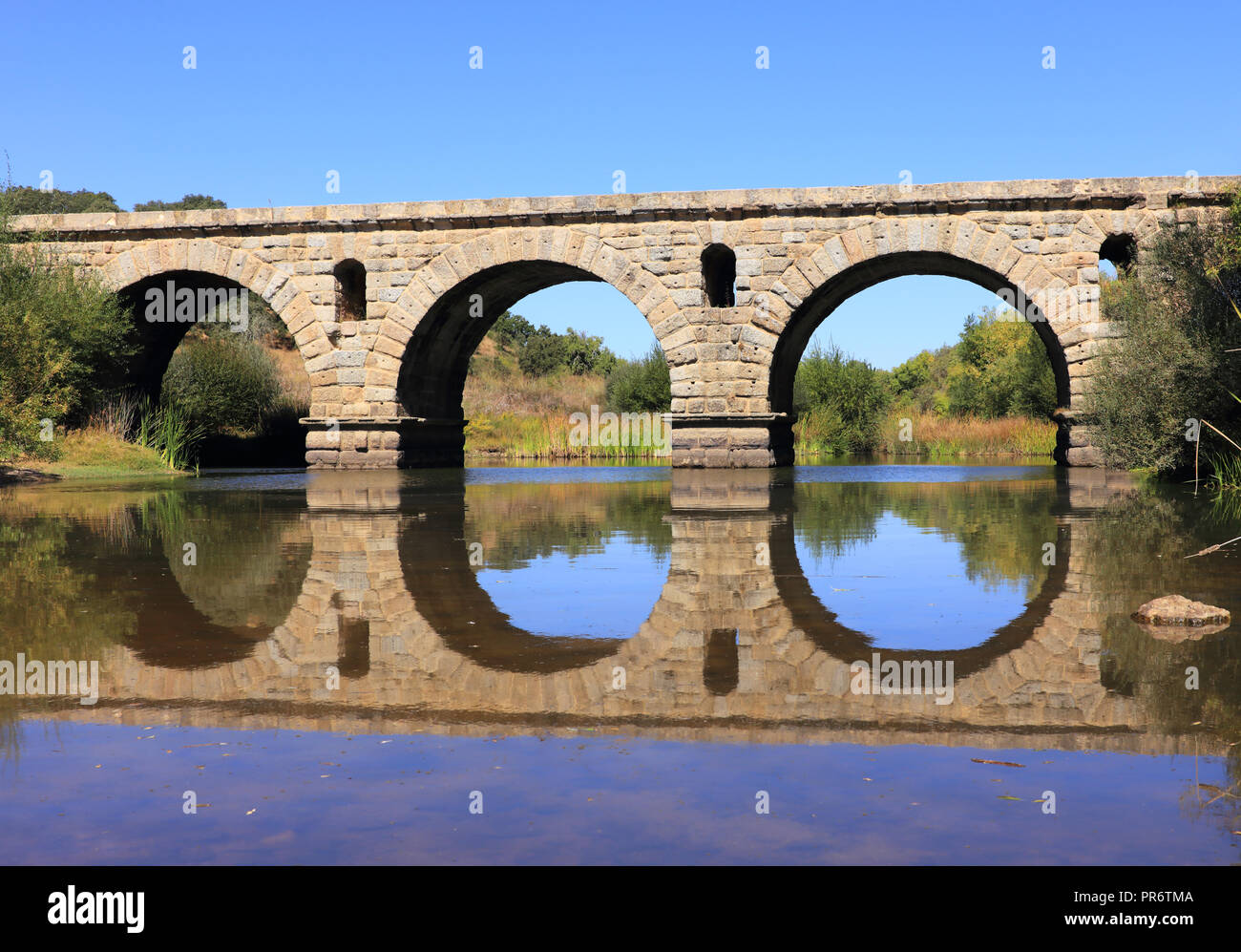 Roman military bridge hi-res stock photography and images - Alamy