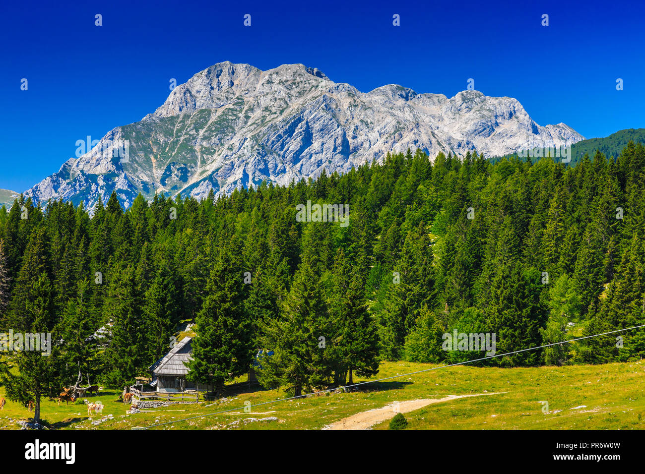 Sights of the mountains hi-res stock photography and images - Alamy