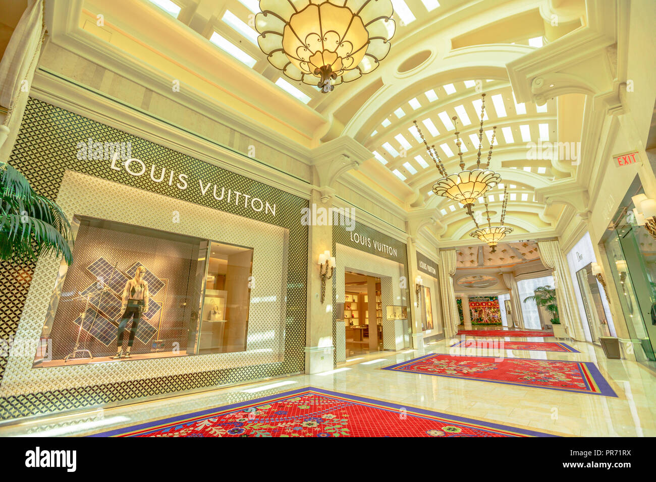 Louis Vuitton Las Vegas Wynn Women's, clothing store, United