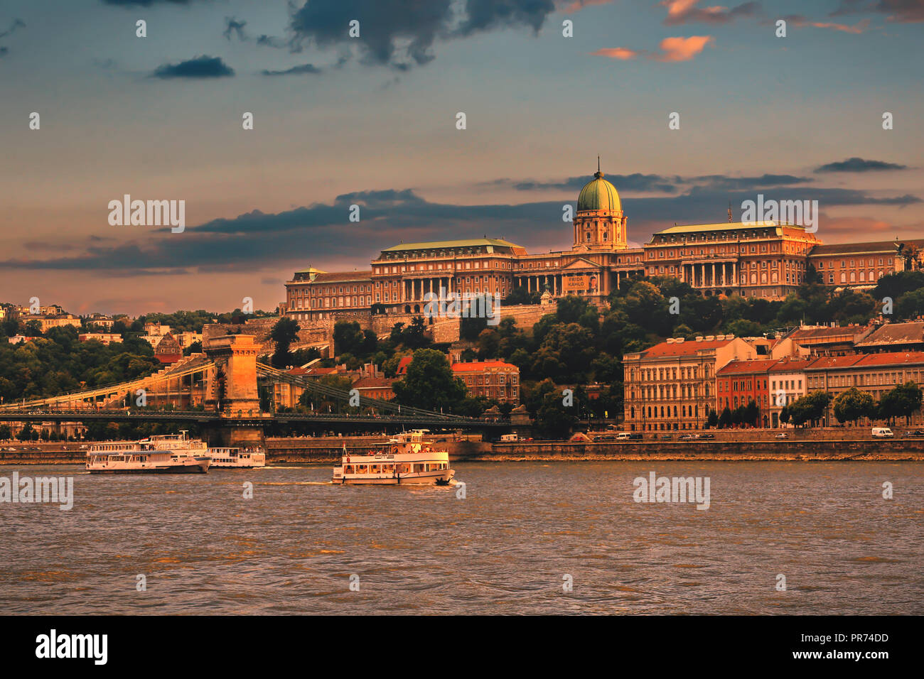 Beautiful golden sunset at the Buda side with Buda Castle Royal Palace ...