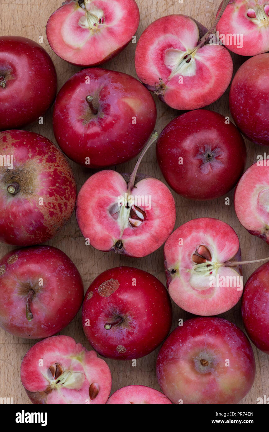 Ripe apple cut in half hi-res stock photography and images - Alamy