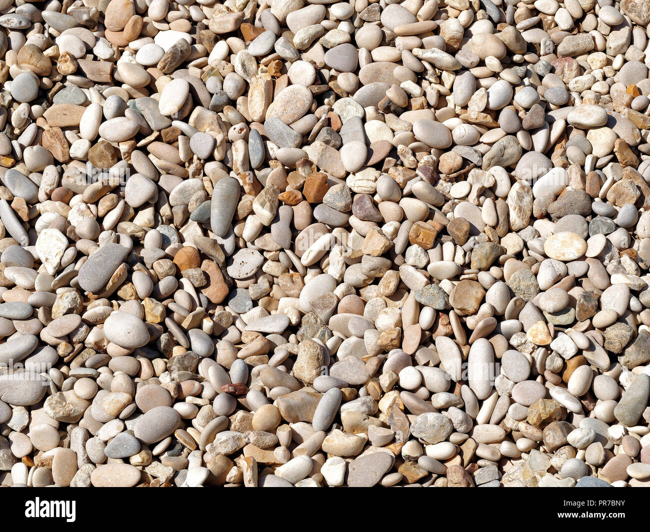 Pebbles on beach topview hi-res stock photography and images - Alamy