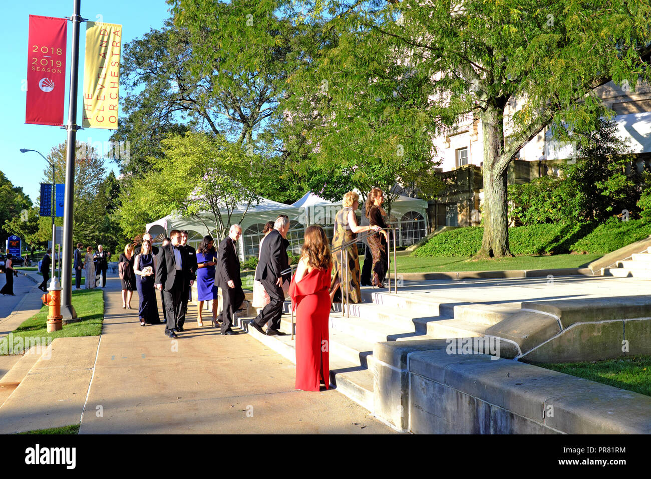 Cleveland, Ohio, USA. 29th Sept, 2018.  Patrons arrive at Severance Hall in Cleveland, Ohio for the Cleveland Orchestra 100th Anniversary Gala. Credit: Mark Kanning/Alamy Live News. Stock Photo