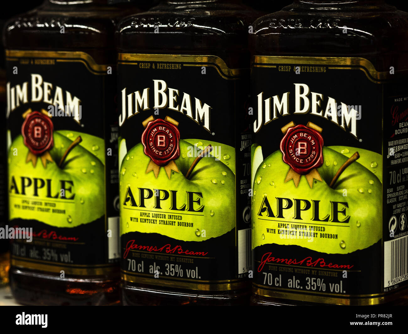Kiev, Ukraine. 28th Sep, 2018. Jim Beam Apple Liquor seen on the store